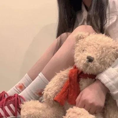 美女蛇岛求生